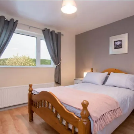 3-bed House In With Panoramic Hillside Se * Clonmany